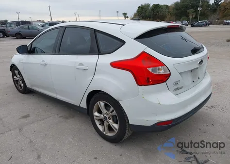 2014 Ford Focus Se z USA, uszkodzony, nr VIN 1FADP3K24EL319426